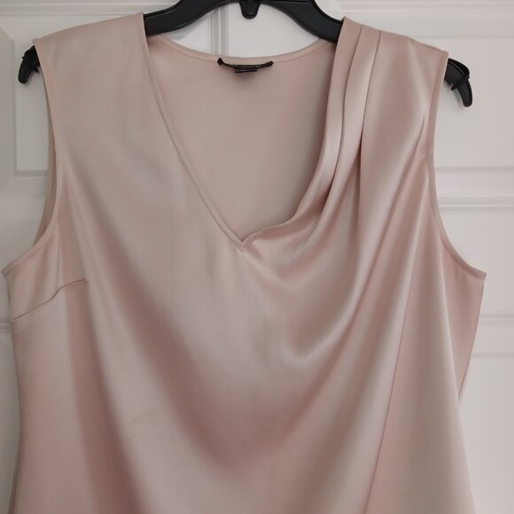 ST. JOHN Champagne Satin V Neck Pleated Flowy Sleeveless Top Blouse - Picture 2 of 7